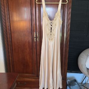 Vingage Nightgown